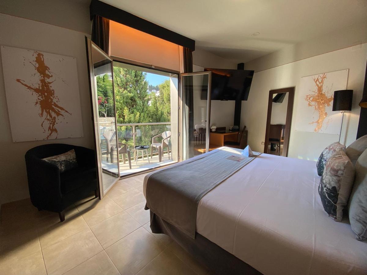 On Aleta Room Designed For Adults Almunecar Exterior photo