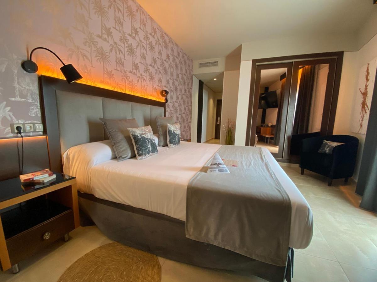 On Aleta Room Designed For Adults Almunecar Exterior photo