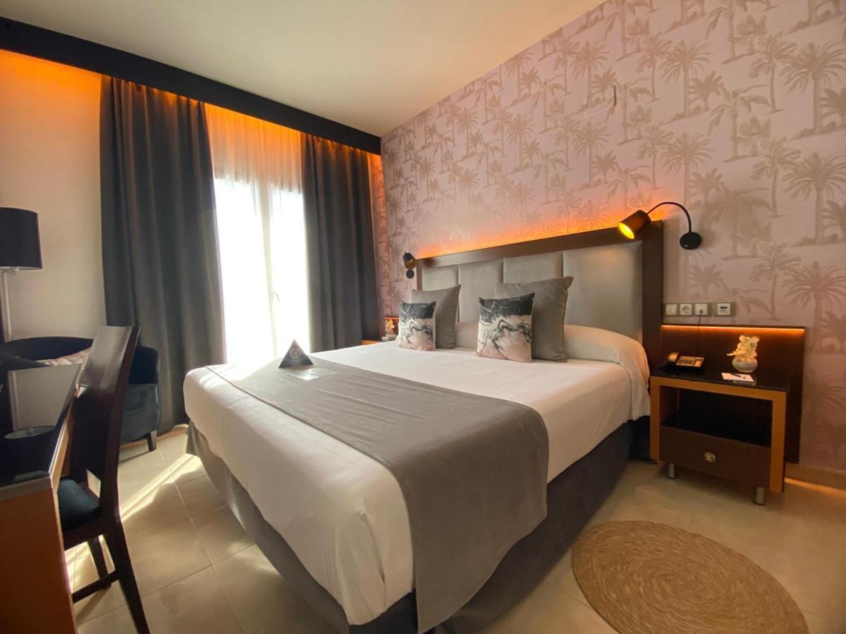 On Aleta Room Designed For Adults Almunecar Exterior photo