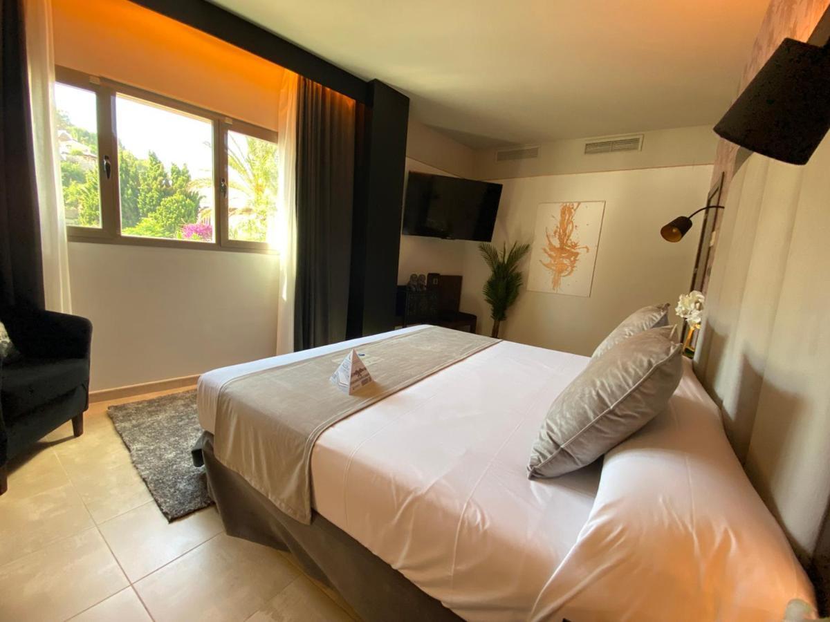 On Aleta Room Designed For Adults Almunecar Exterior photo