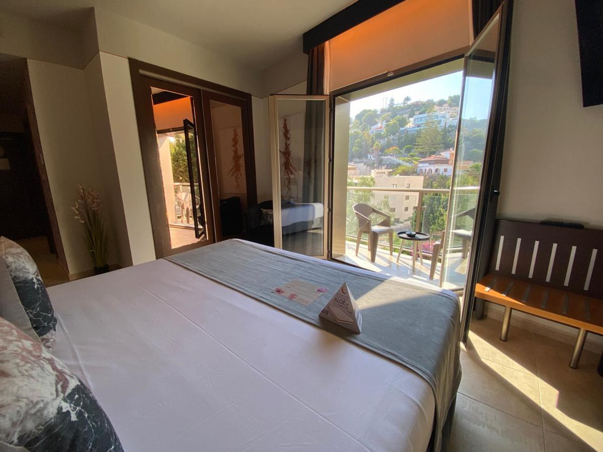 On Aleta Room Designed For Adults Almunecar Exterior photo