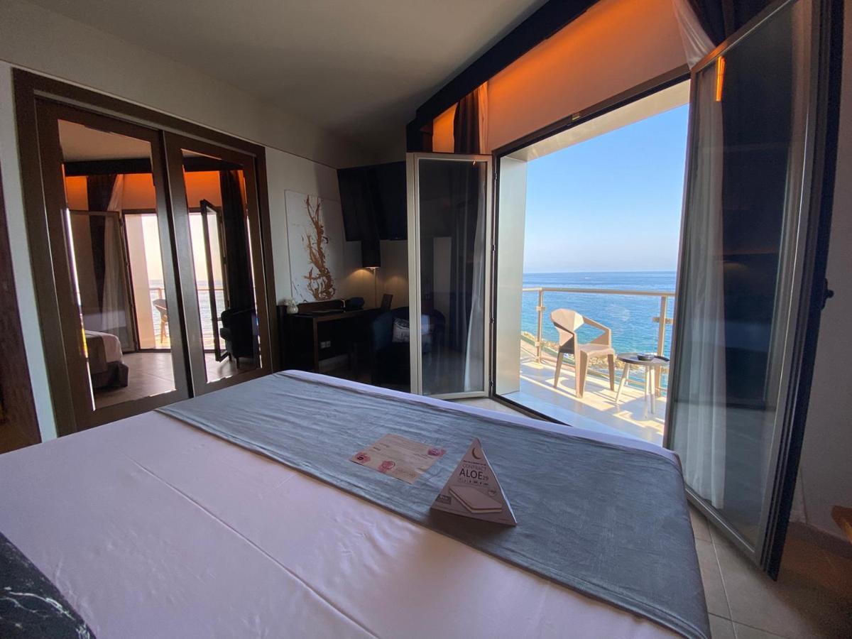 On Aleta Room Designed For Adults Almunecar Exterior photo