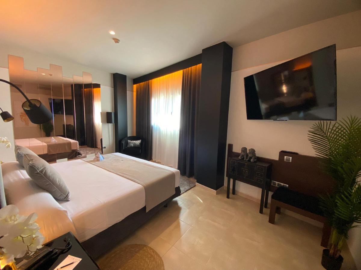 On Aleta Room Designed For Adults Almunecar Exterior photo